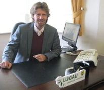 Bürgermeister Thomas Weikert beim Interview mit dem Wochenspiegel